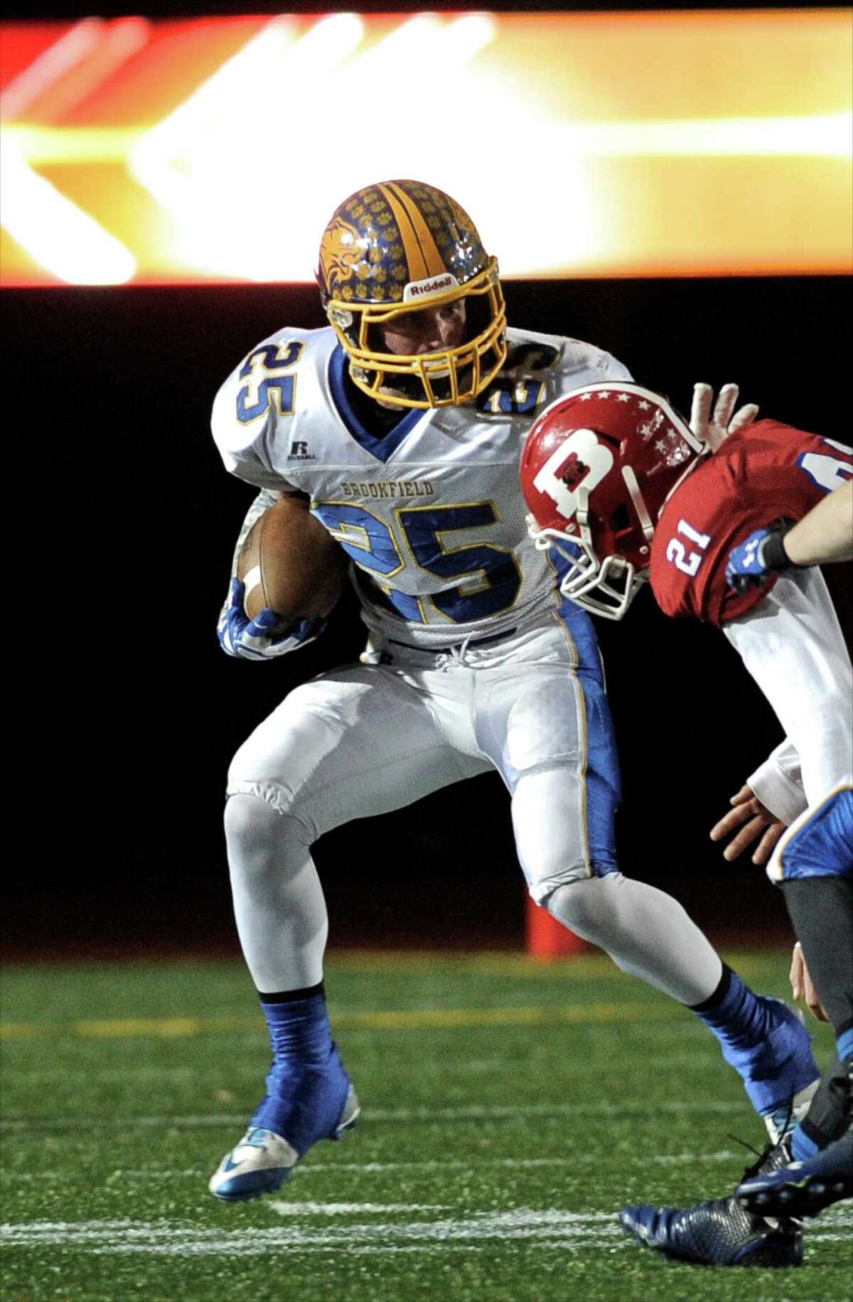 Brookfield wins Class MLarge state football title