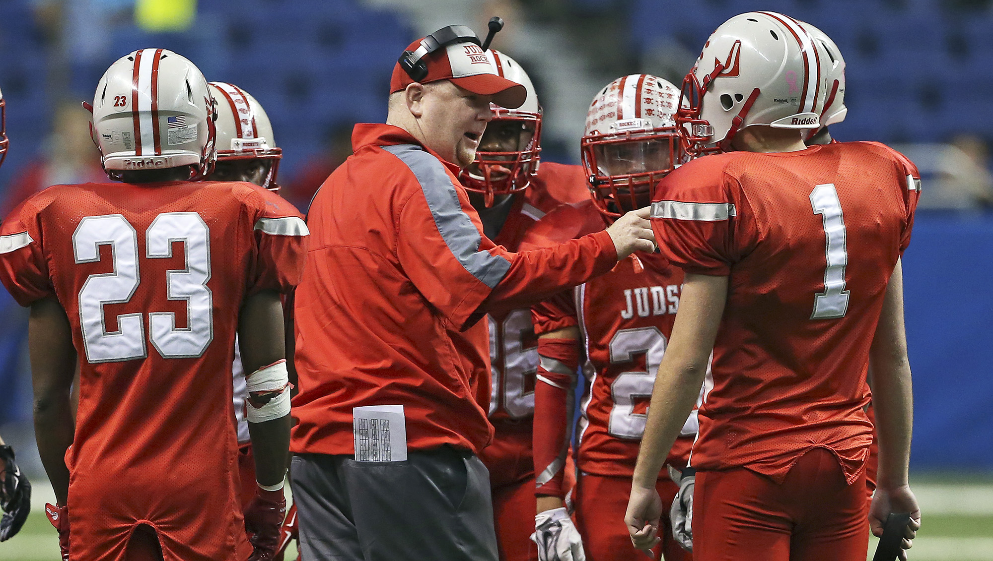 in-high-school-football-winning-often-a-matter-of-money