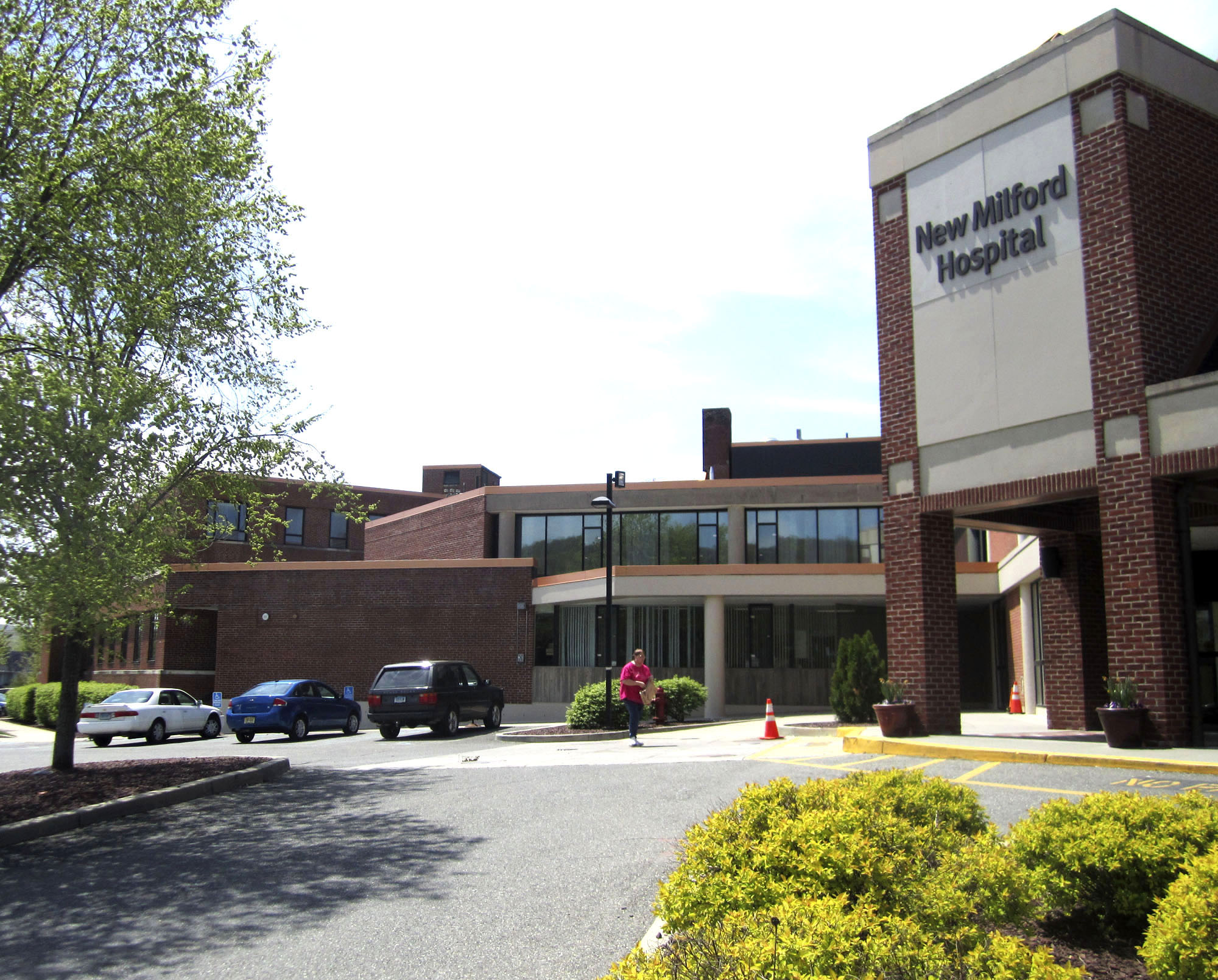 New Milford hospital plans to close intensive care unit