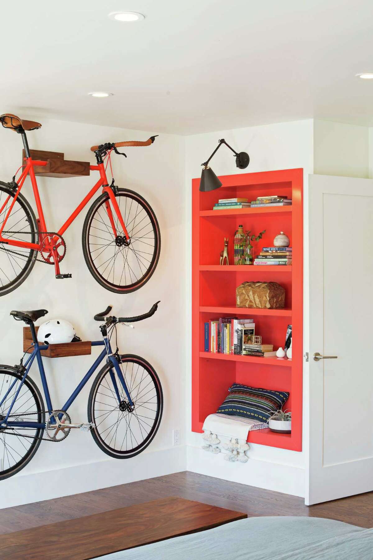 Perk Rack Texture, built-ins, art transform ’80s box into a home