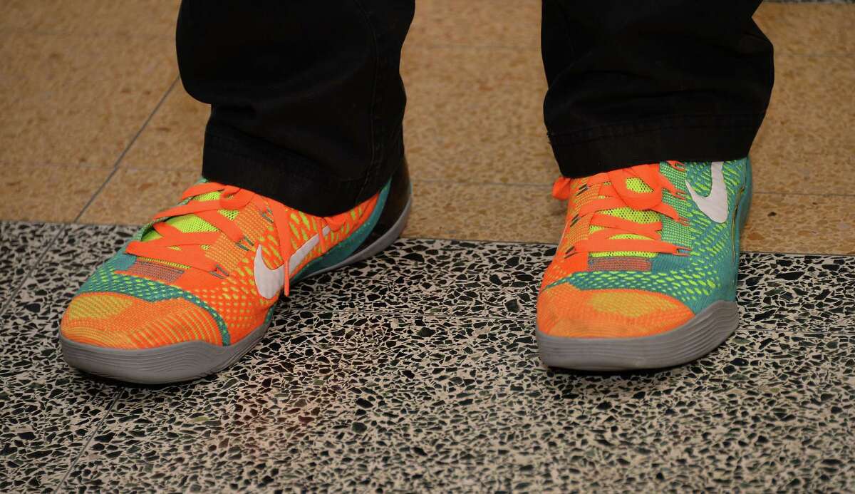 This is how much it costs Nike to make a pair of 100 sneakers