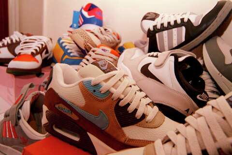 cost to make a nike shoe
