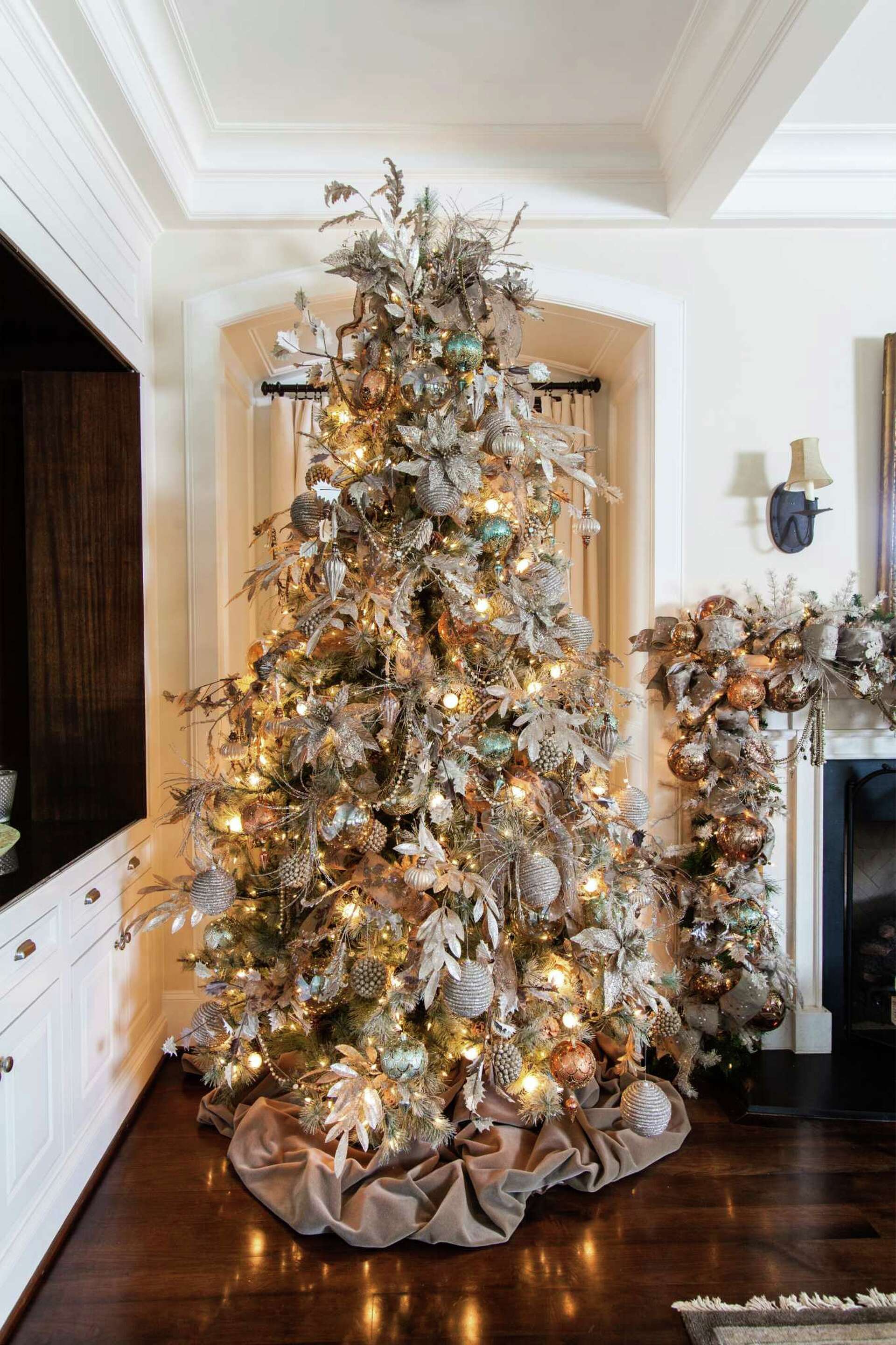 Luxe holiday décor by Houston's go-to seasonal designer