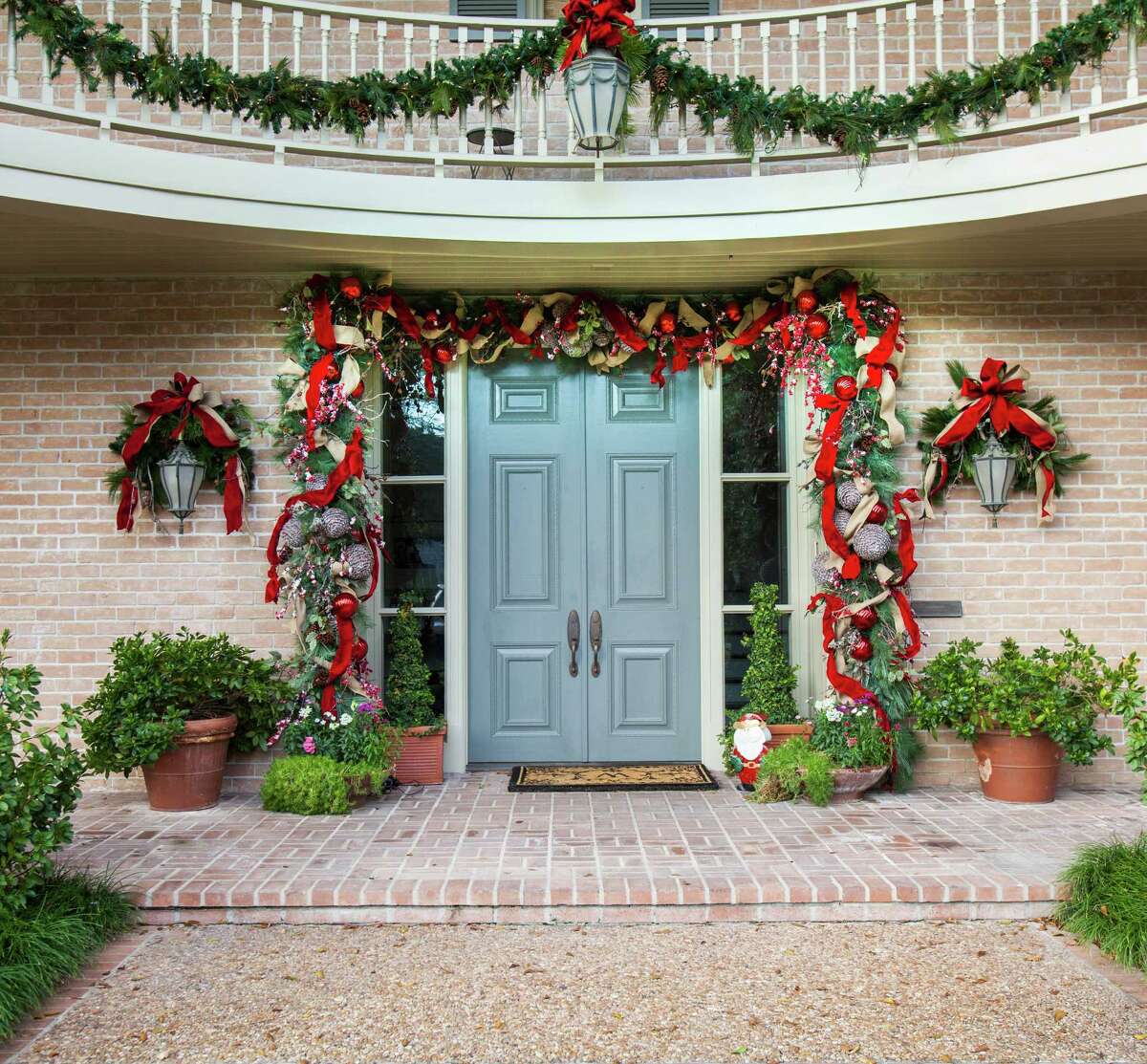 Luxe holiday décor by Houston's go-to seasonal designer