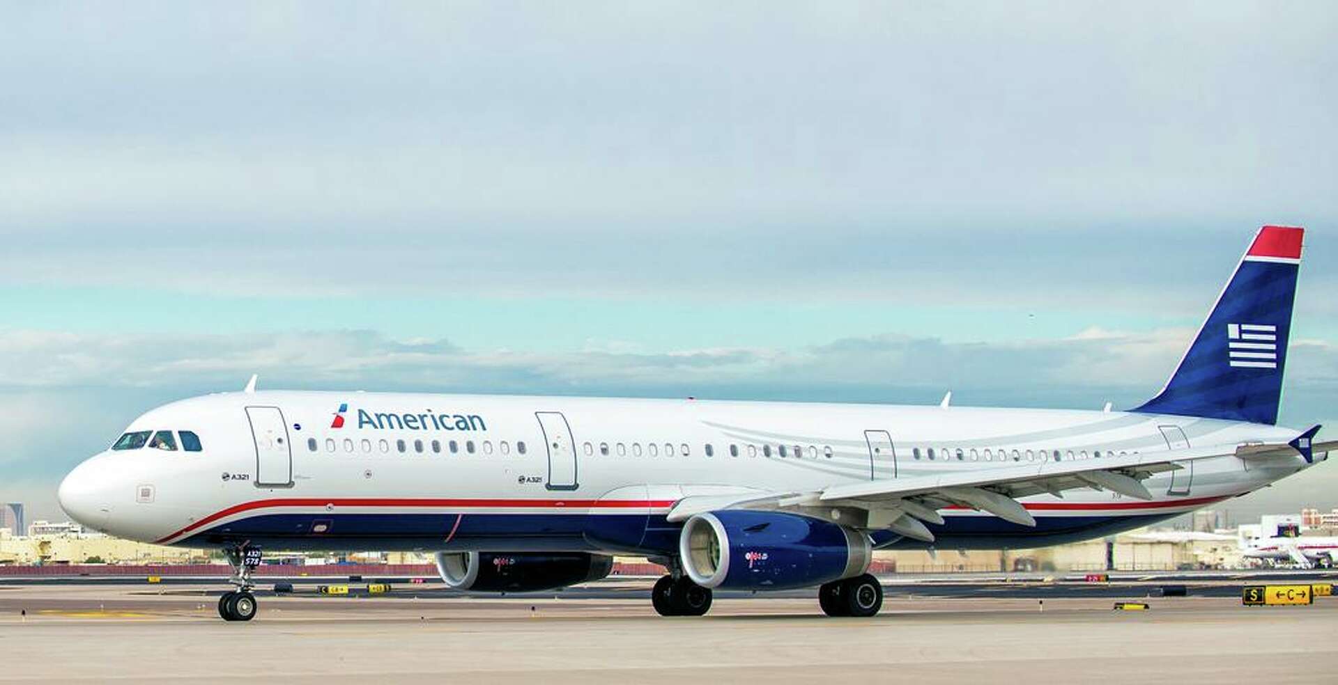 American Airlines jet pays tribute to US Airways