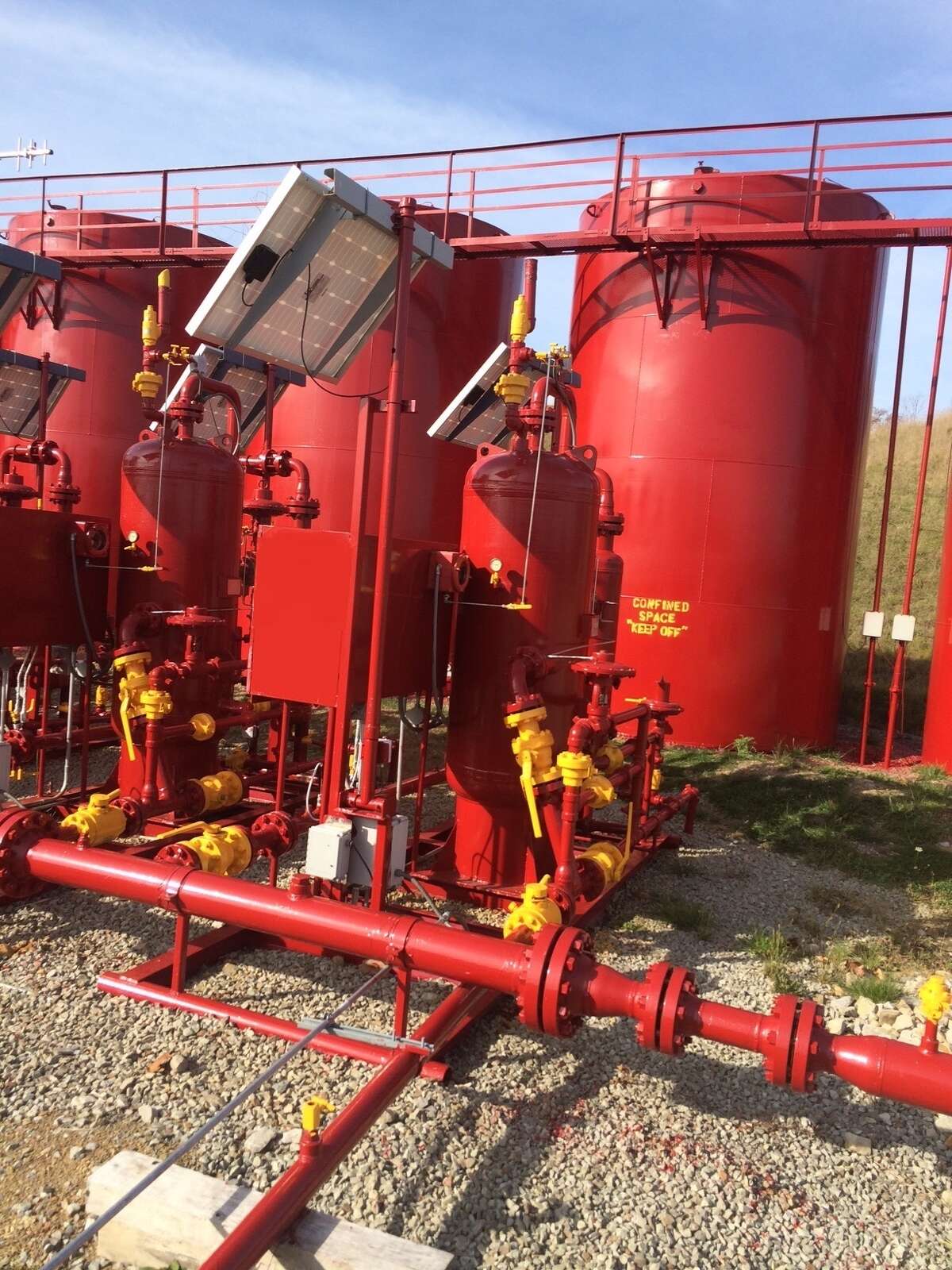 At a well site in Pennsylvania, Vivione Biosciences uses its Rapid-B system, developed for food safety testing and clinical evaluations of blood and urine samples, to identify bacteria that can complicate hydraulic fracturing. ﻿
