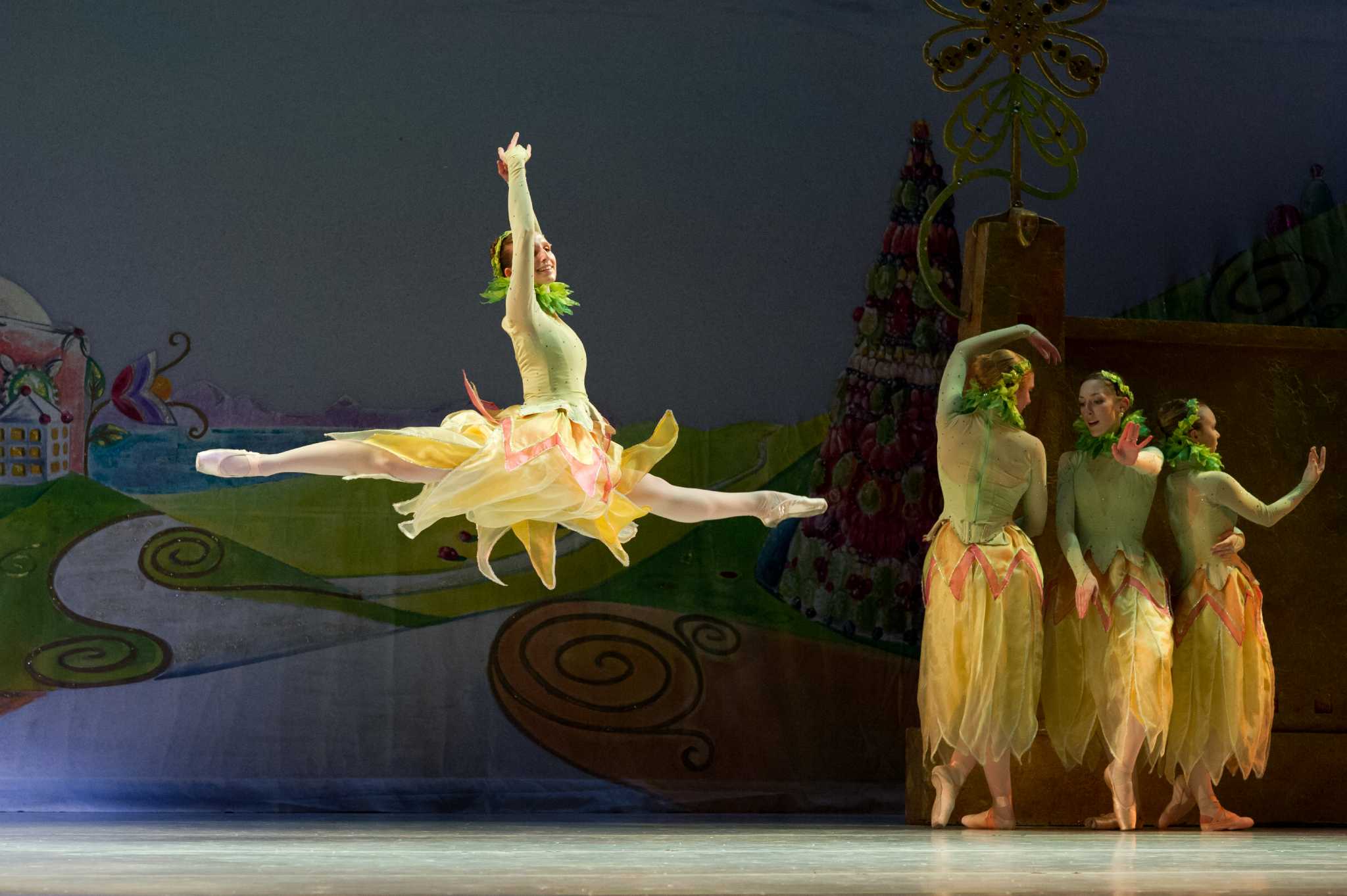 Oakland Ballet 'Nutcracker’ review A charming seasonal finale