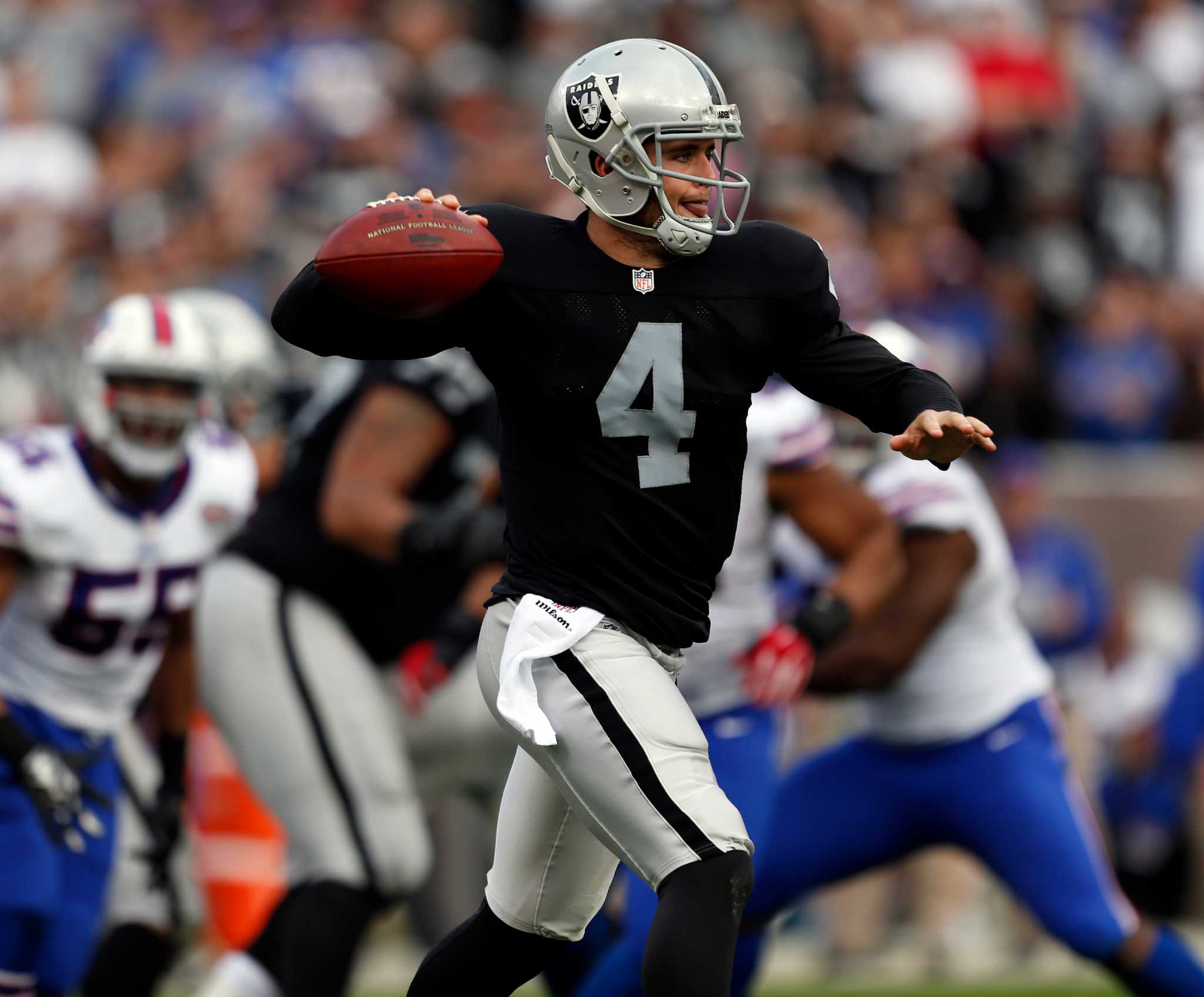 Raiders' Derek Carr, Khalil Mack among leaders in jersey sales