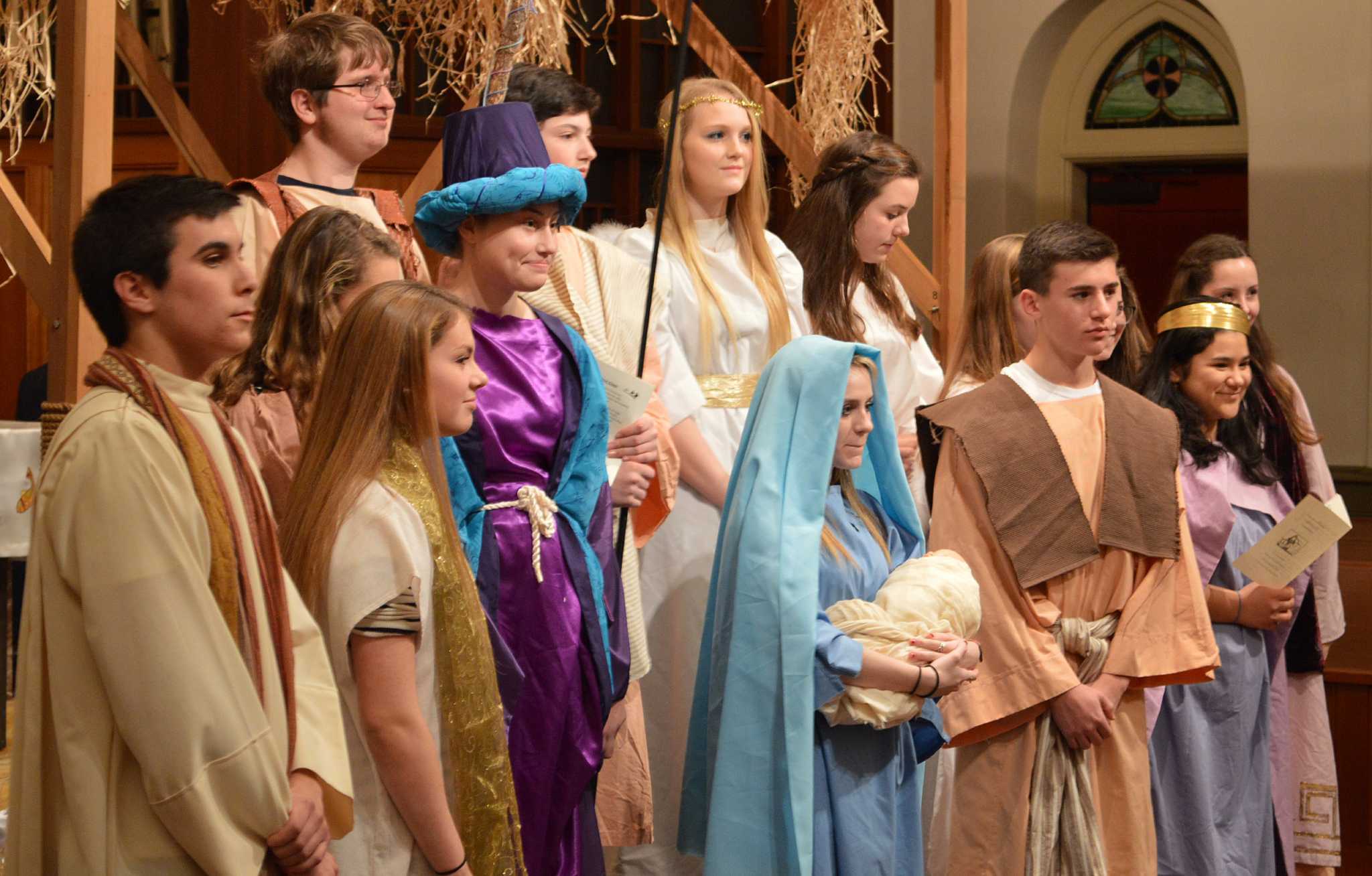 Darien teens bring Nativity to life for Christmas