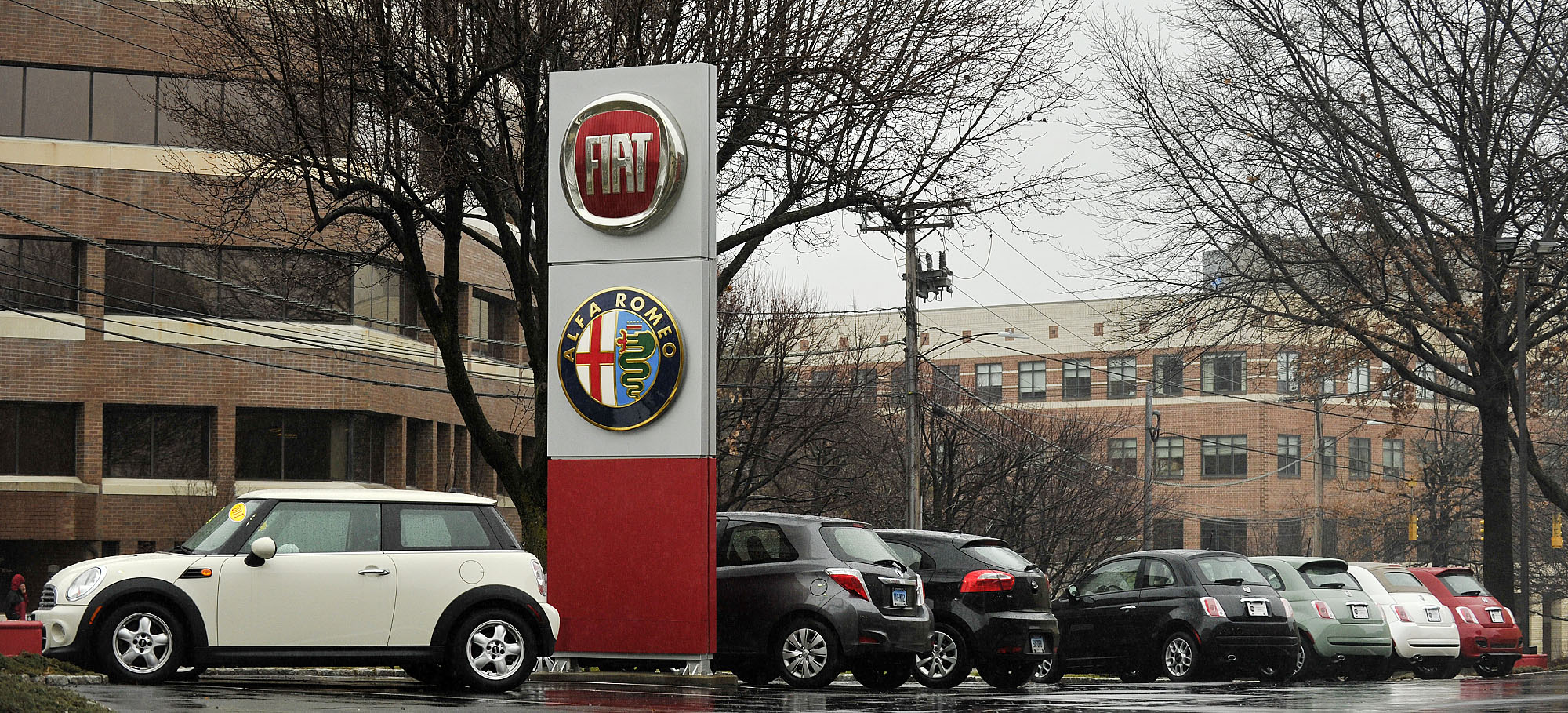 Fiat dealership appears near closure