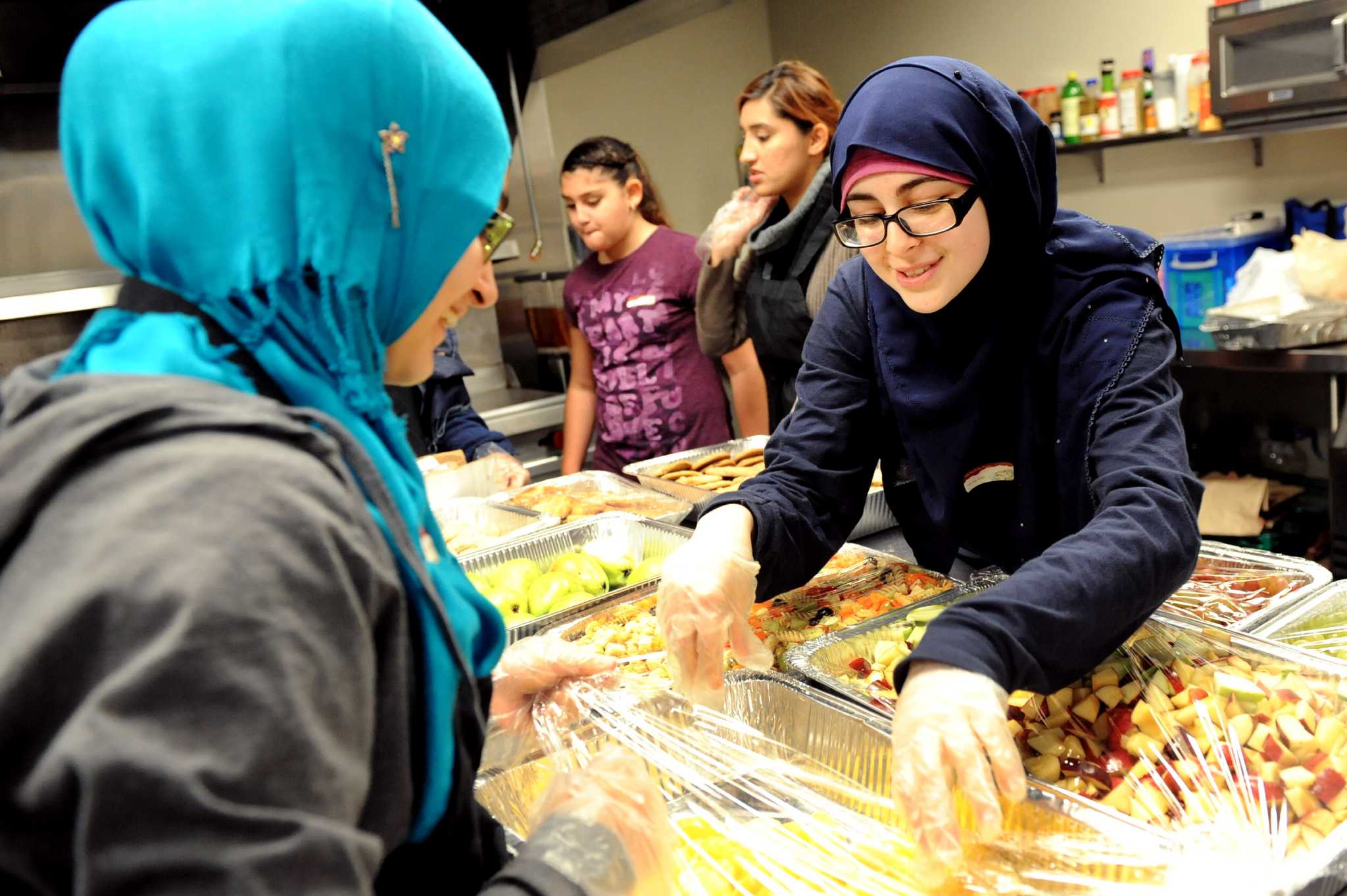 Volunteer Soup Kitchen Nyc Christmas Dandk Organizer   RawImage 