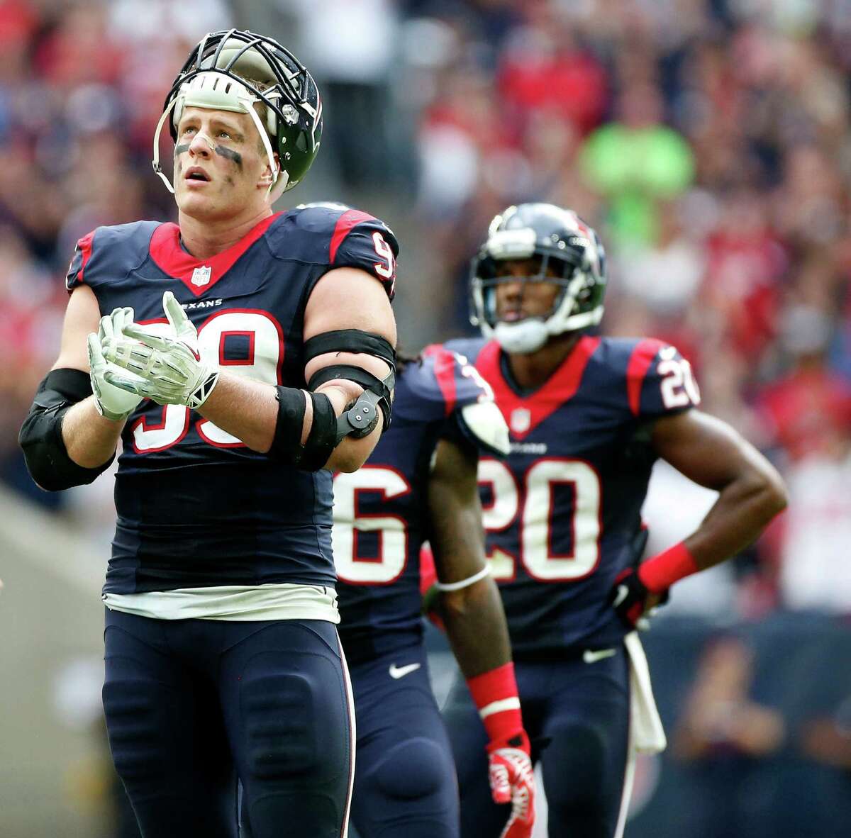 Watt's renaissance in Houston helps Texans win two straight