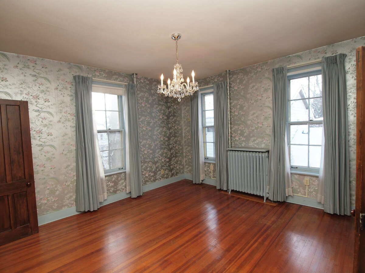 House of the Week Dutch Colonial in Albany