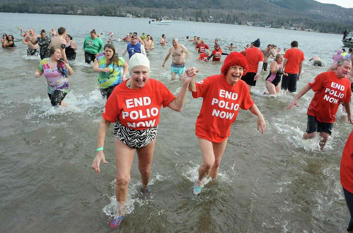 SEEN Polar Plunge in Lake