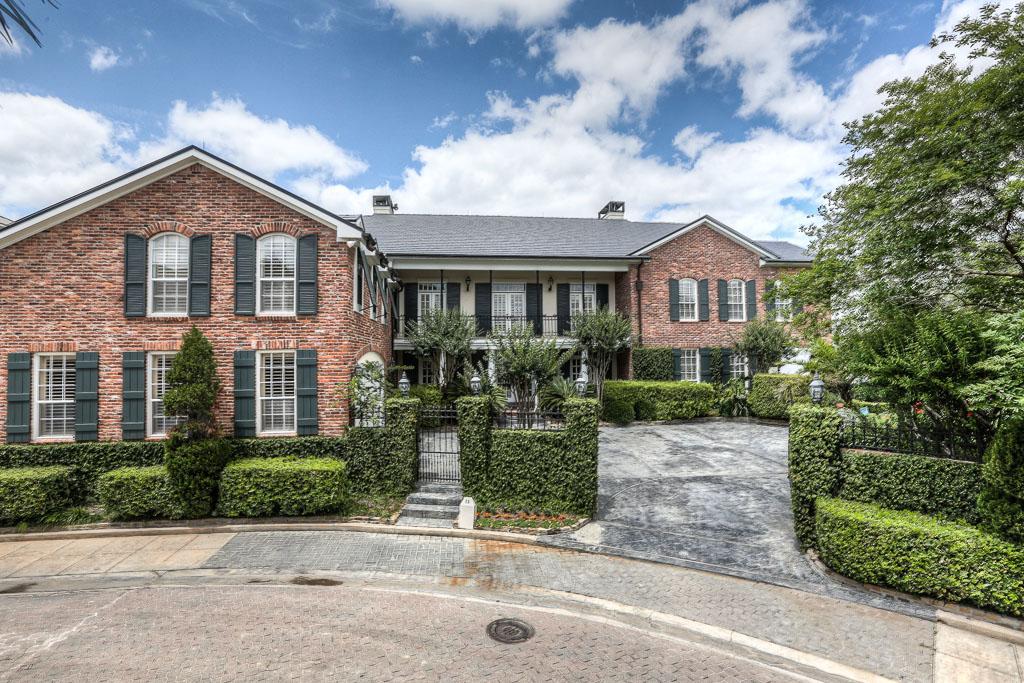 New Orleansstyle house calls Kemah home