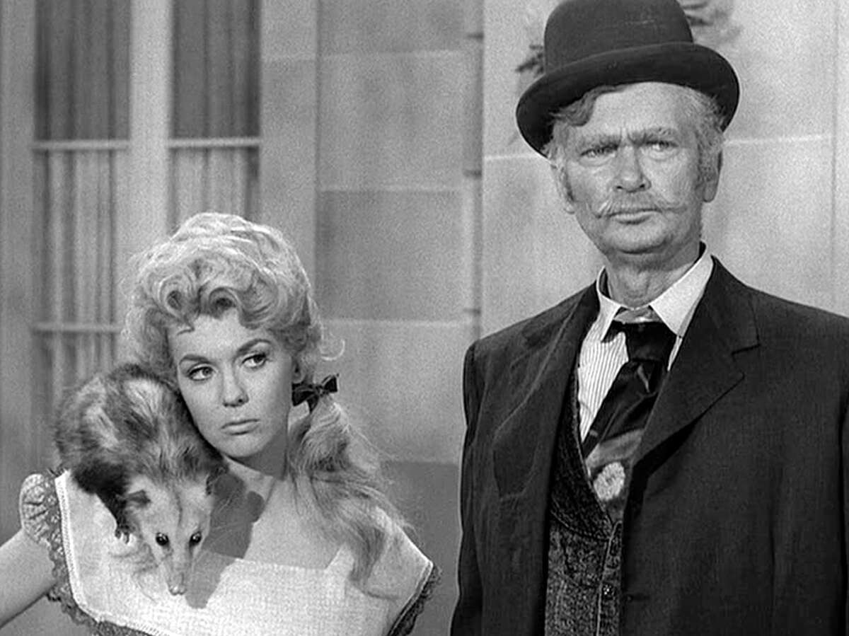 Donna Douglas, TV's 'Elly May Clampett,' has died