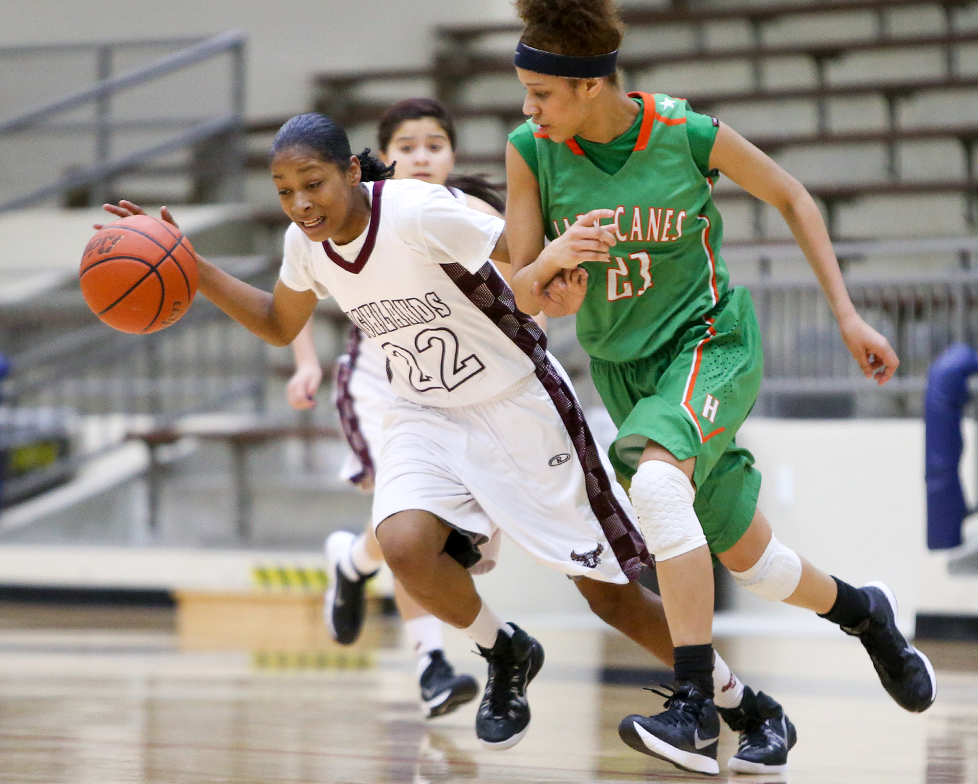 Fast start lifts Highlands past Sam Houston