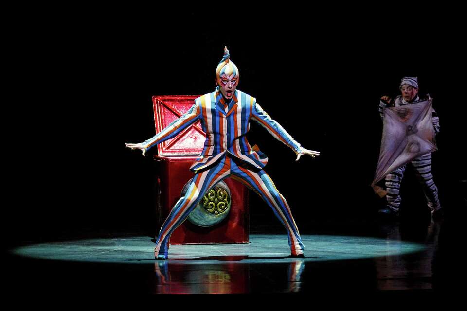 CIRQUE DU SOLEIL シルクドソレイユ25YEAR COSTUMES Cirque du Soleil 25 Years of Costumes Illustrated Book