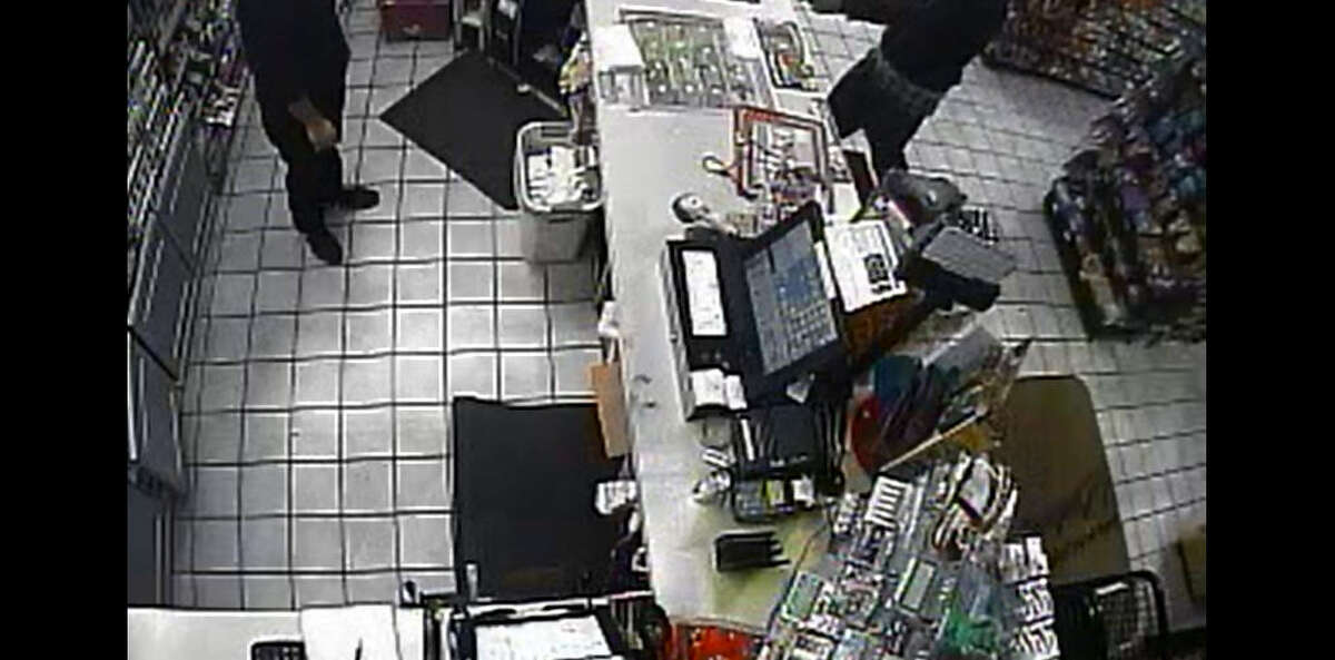 Sugar Land gas station robbers on the run