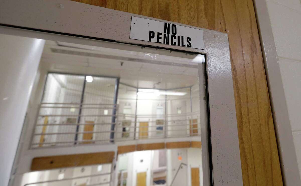 Cornyn moves to free up prison space