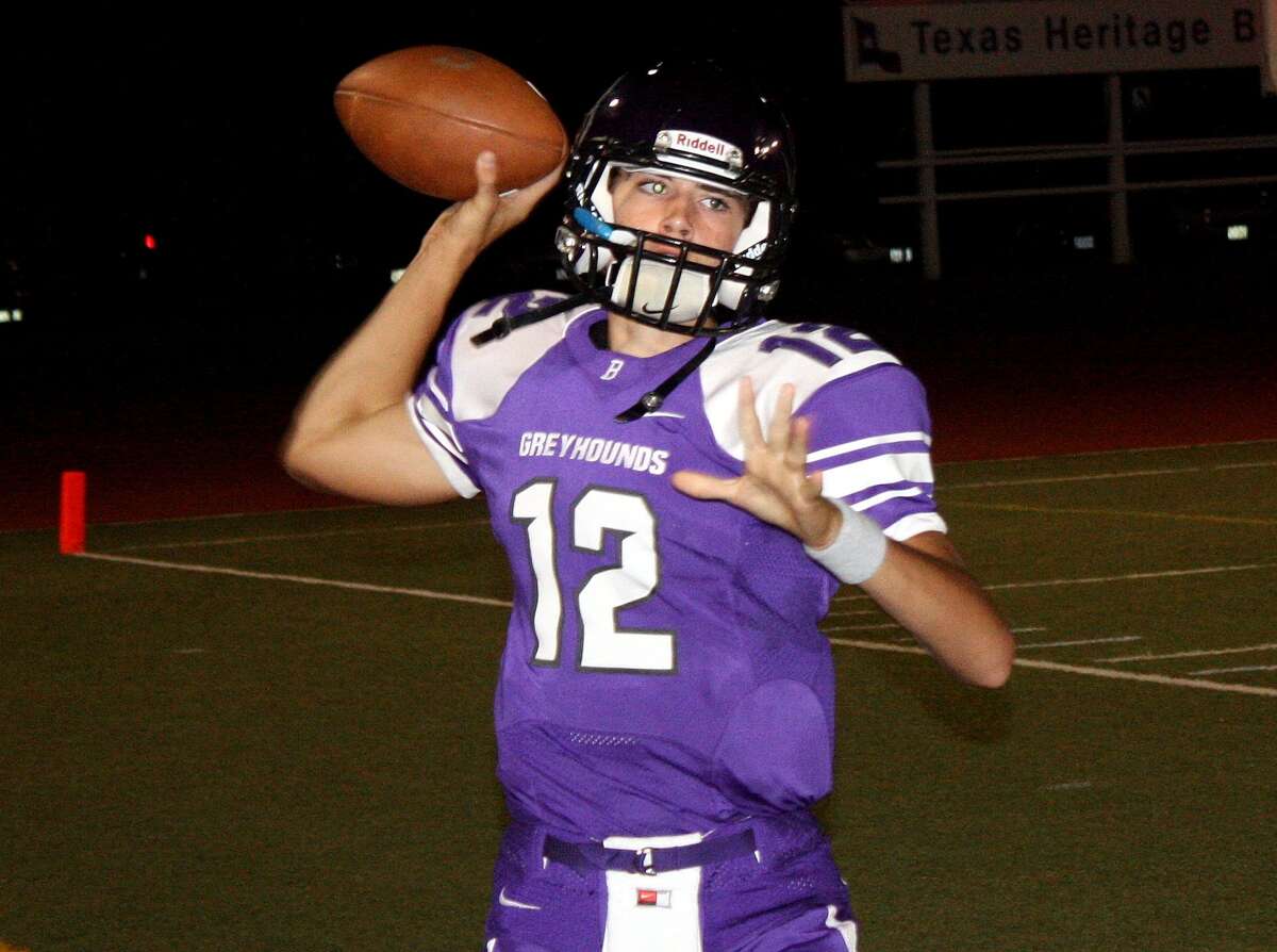 Boerne quarterback Quinten Dormady, who is now a freshman on scholarship at Tennessee, warms up before a game as a sophomore.