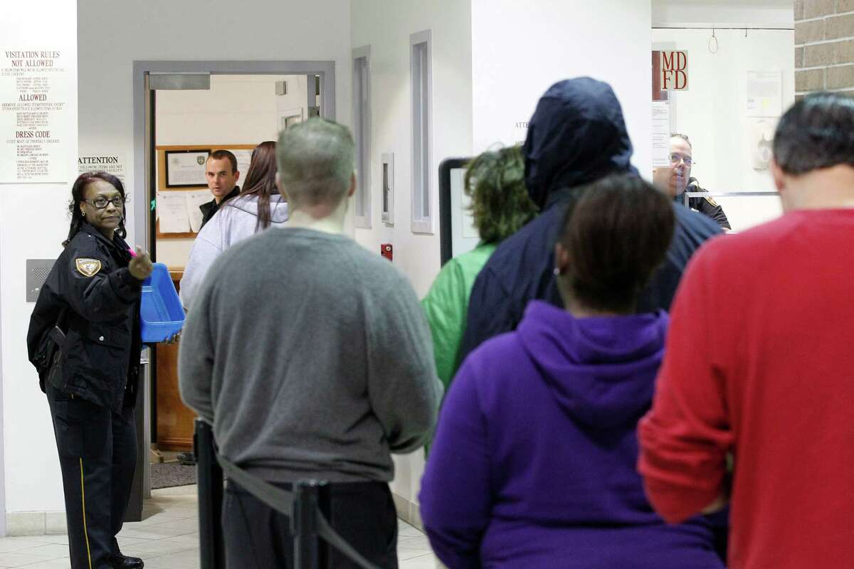 Harris County Jail behind times on inmate visitation