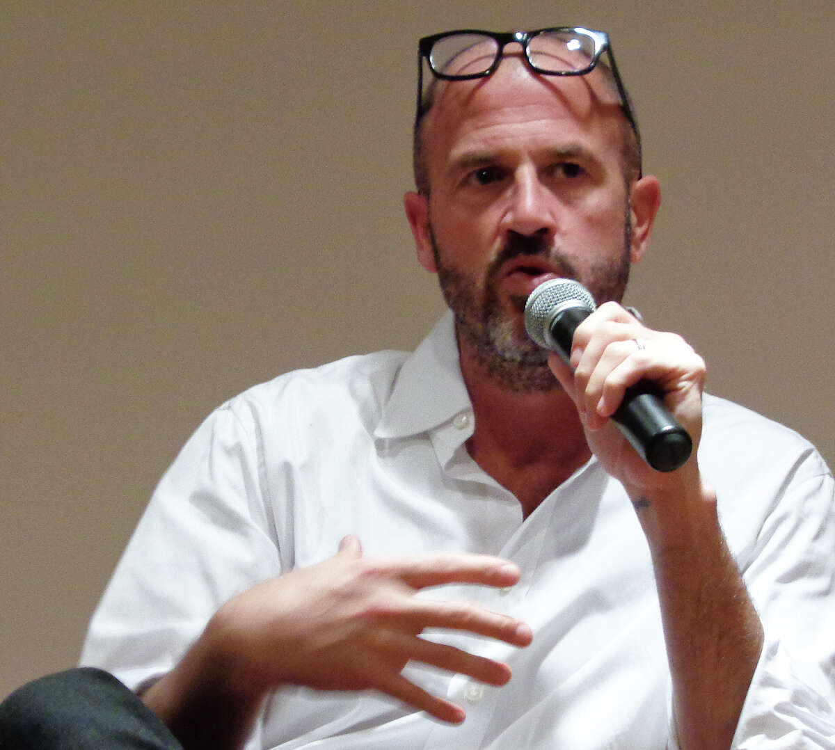 Bestselling author James Frey speaks about his new book, ìEndgame: The Calling,î to a hometown crowd at the New Canaan Library.