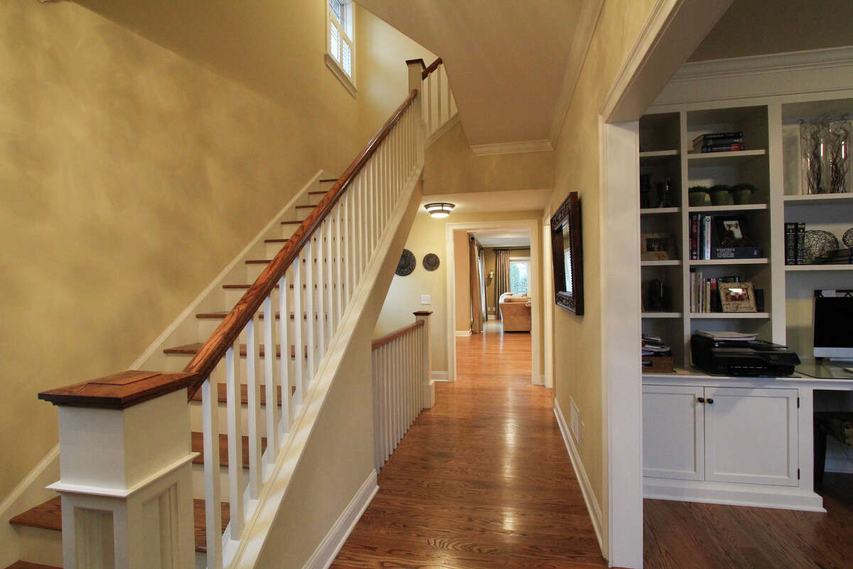 House of the Week Carriage house style in Saratoga Springs