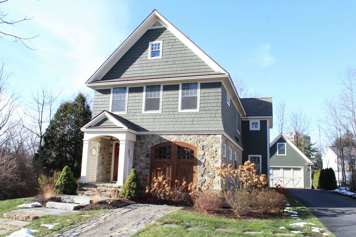 House of the Week Carriage house style in Saratoga Springs