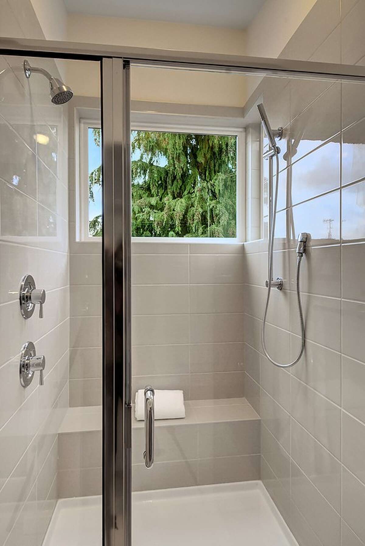 Seattle open houses, Jan. 10 and 11, 2015