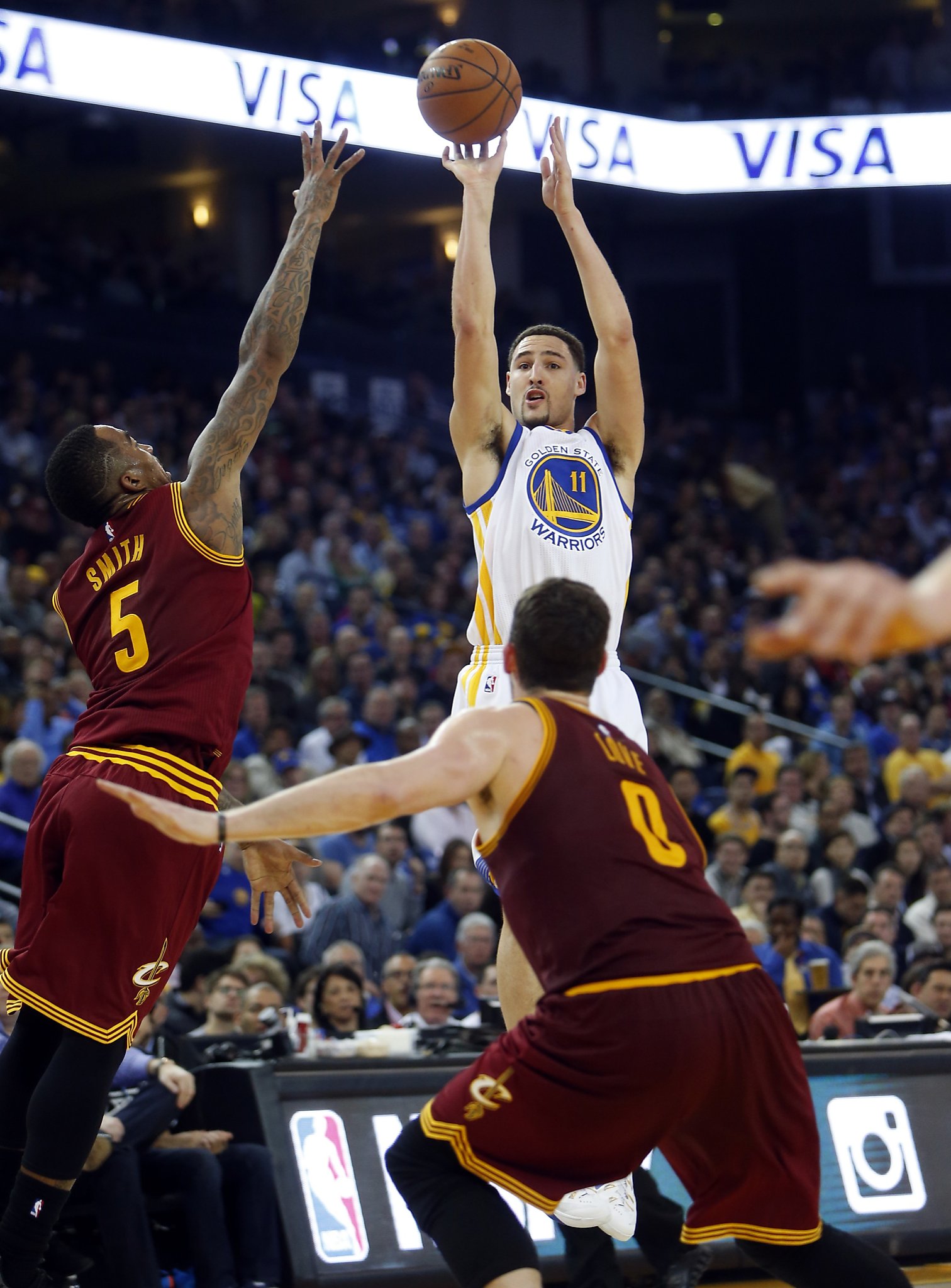 Warriors pick up the pace, put away Cavs