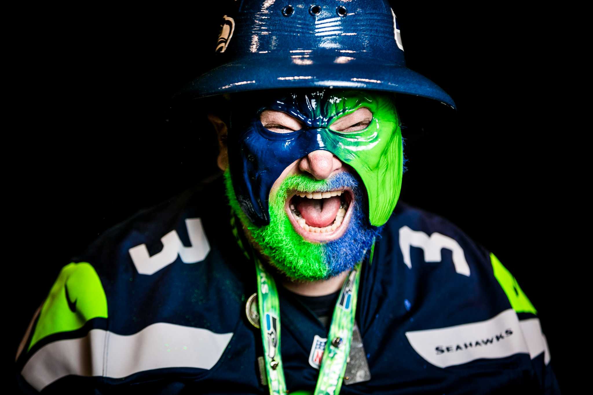 Seahawks Fans Show Playoff Pride