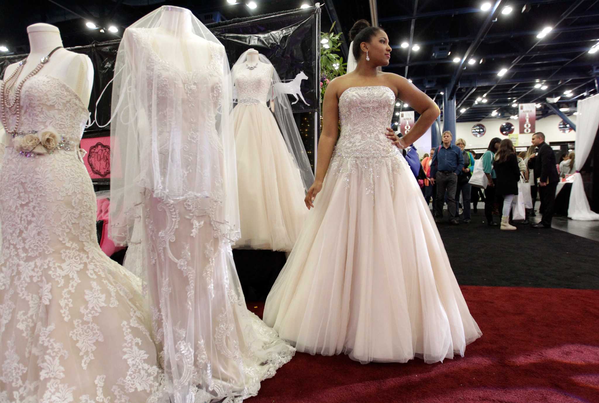 Bridal Extravaganza Show Brings Out All The Stops At George R. Brown