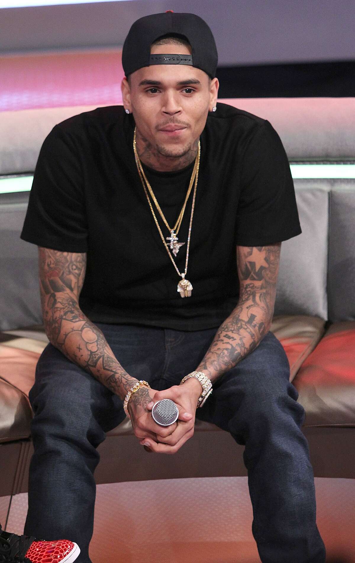 5 shot near San Jose nightclub hosting singer Chris Brown