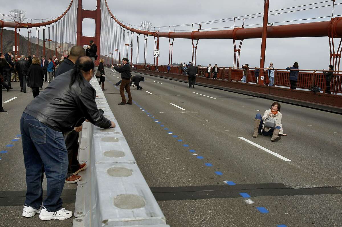 Golden Gate Bridge work finished early as barrier is installed