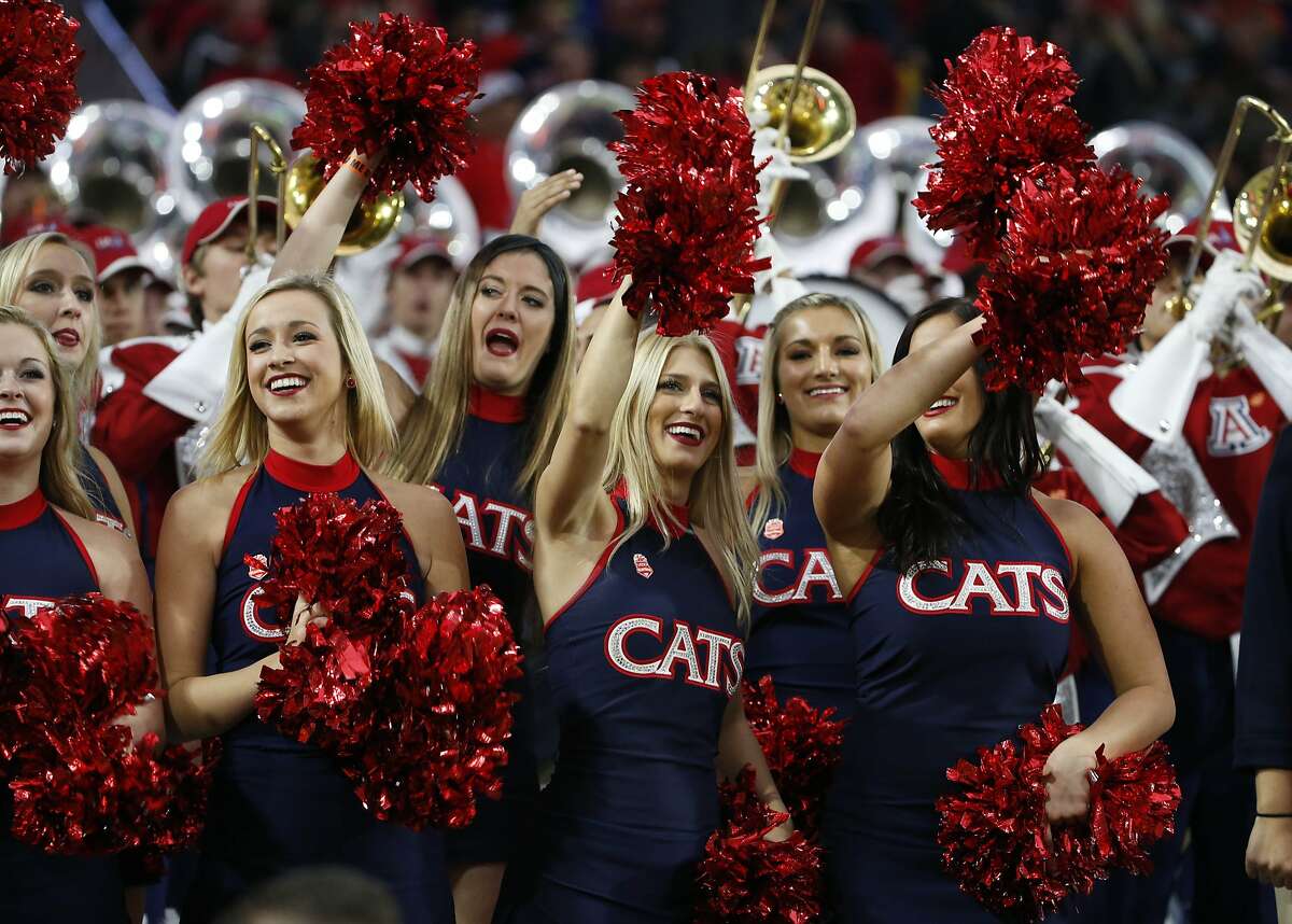 Cheerleaders of the 2015 college football bowl season