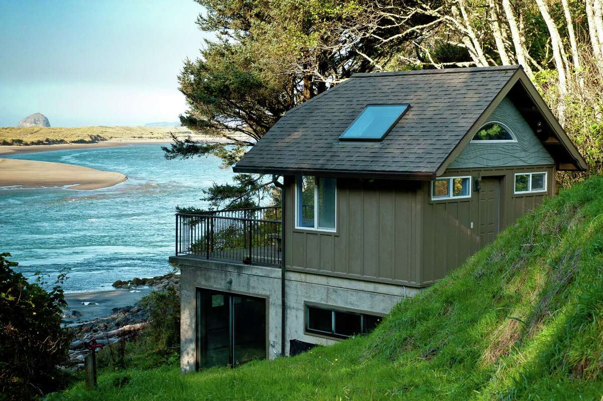 Top ten most scenic waterfront homes