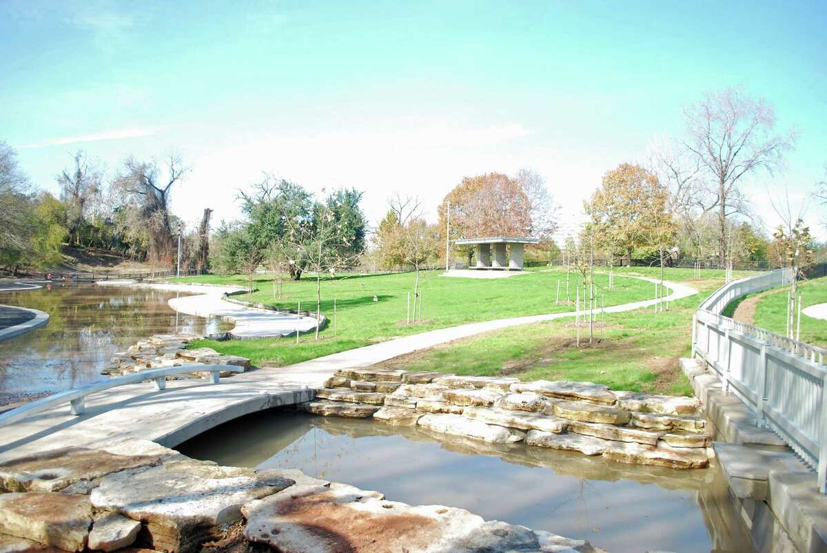 Dog park to open on Buffalo Bayou