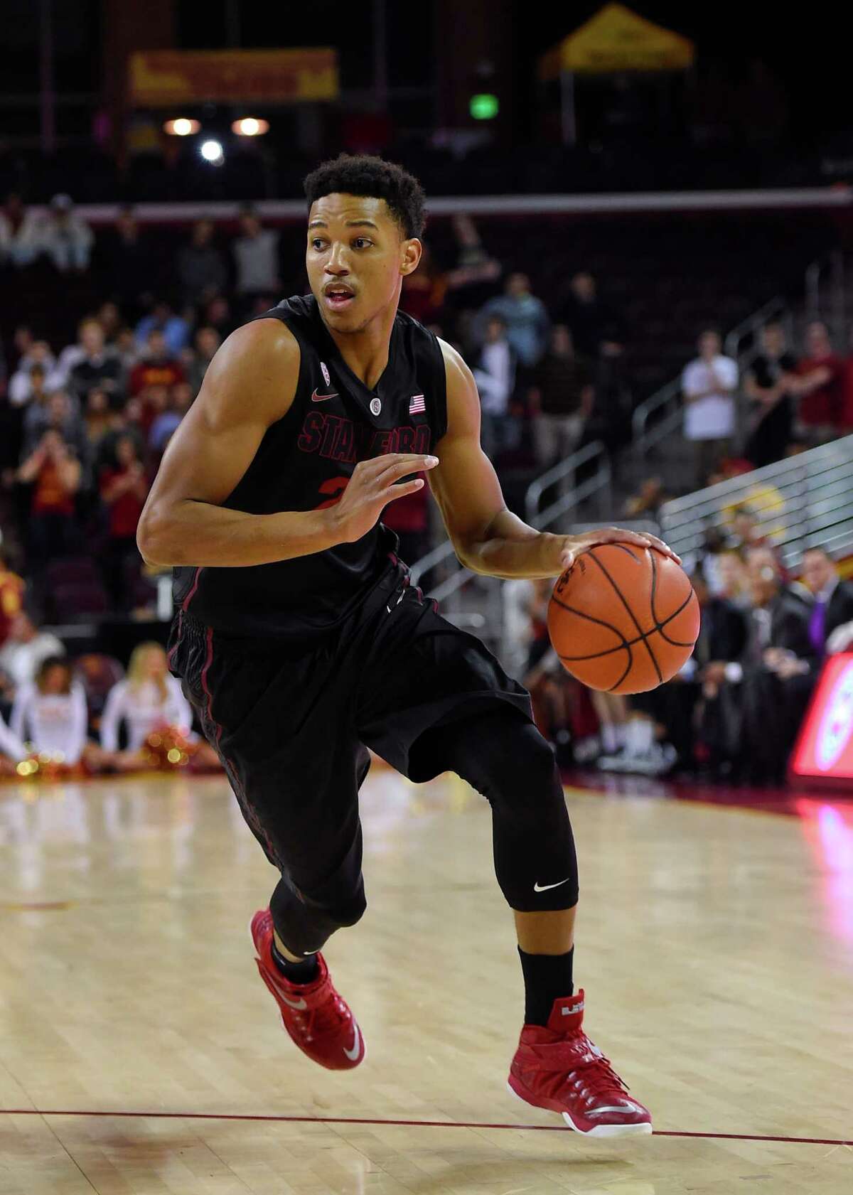 Experienced Anthony Brown helps Stanford in all phases of game