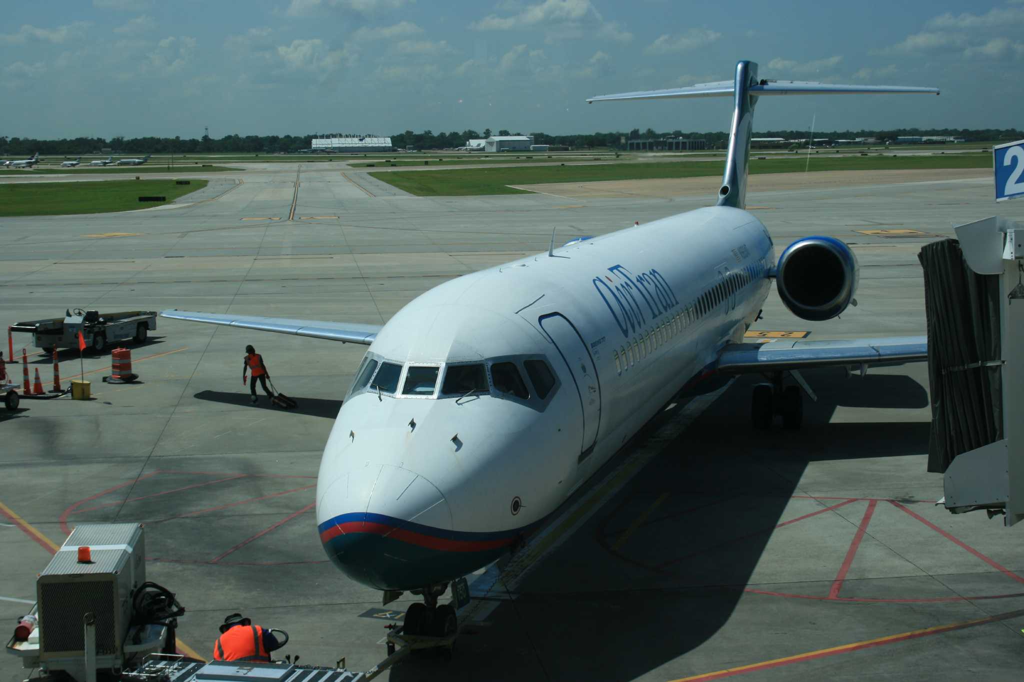 In brief: AirTran bows out atop on-time rankings