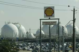 Shell’s sale of Deer Park refinery to Pemex delayed
