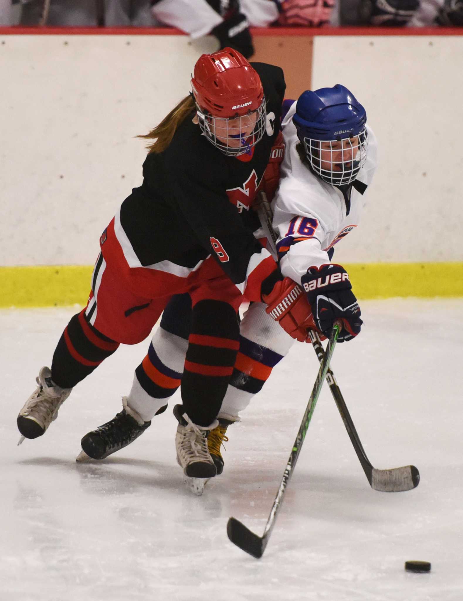 Historic win for Staples girls coop hockey over New Canaan