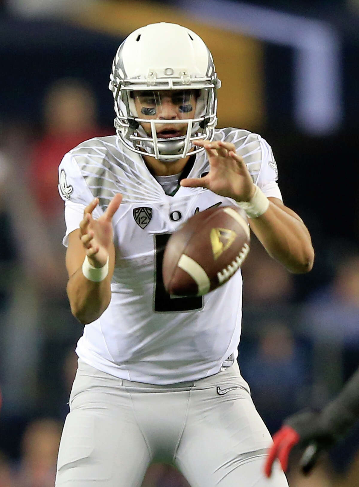 Oregon's Marcus Mariota declares for NFL draft