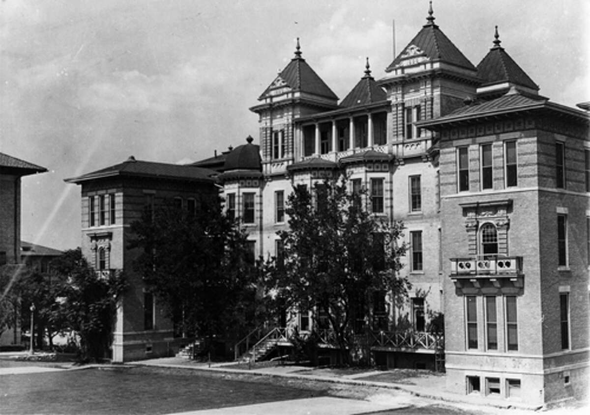 100-year-old Photos Show The University Of Texas At Austin Before The ...