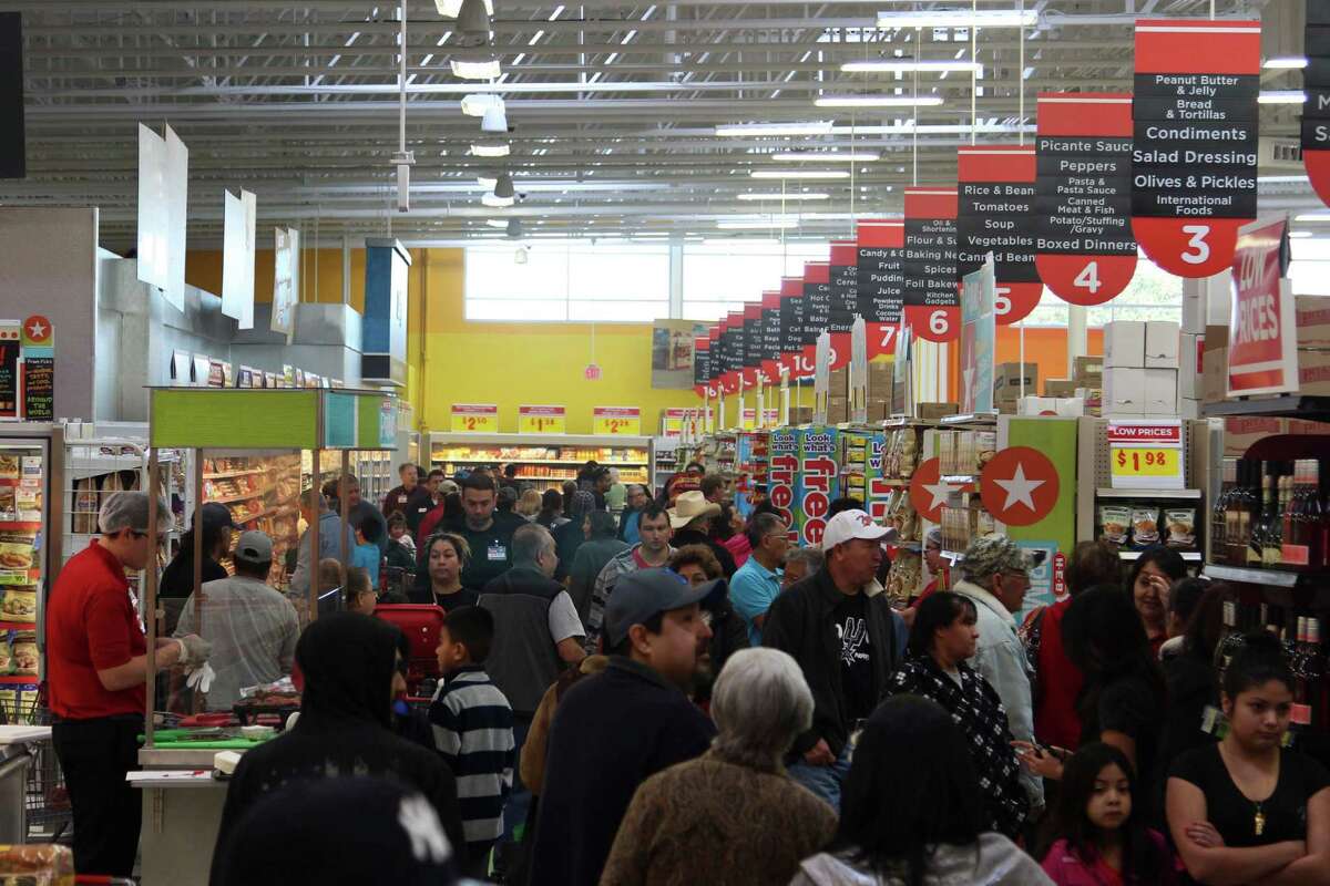 The new two-story H-E-B store at 1601 Nogalitos St. opened Friday to a huge turnout from shoppers looking to stock up on food.