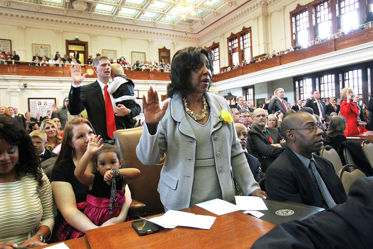Ruth Jones McClendon takes the oath of office during the opening of the 2015 Legislature at the Capitol.