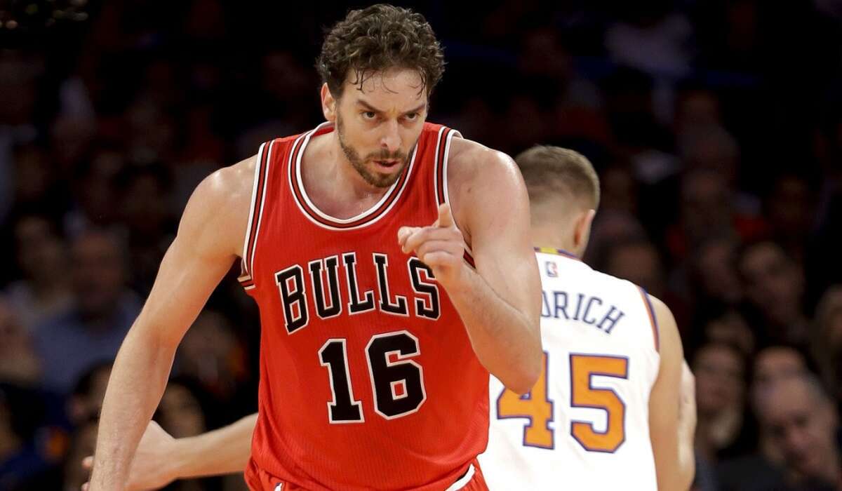 at Chicago (27-15), 7 p.m. Thursday The Bulls have cooled off considerably, dropping five of their last seven -- including three straight at home -- to fall into fourth in the East, 6 1/2 games behind soaring Atlanta. Defensive linchpin Joakim Noah is dealing with a sprained ankle that could keep him out against the Spurs, while Derrick Rose has yet to recapture his MVP form. But Jimmy Butler and Pau Gasol are both strong All-Star candidates, presenting interesting matchups for Spurs counterparts Kawhi Leonard and Tim Duncan.