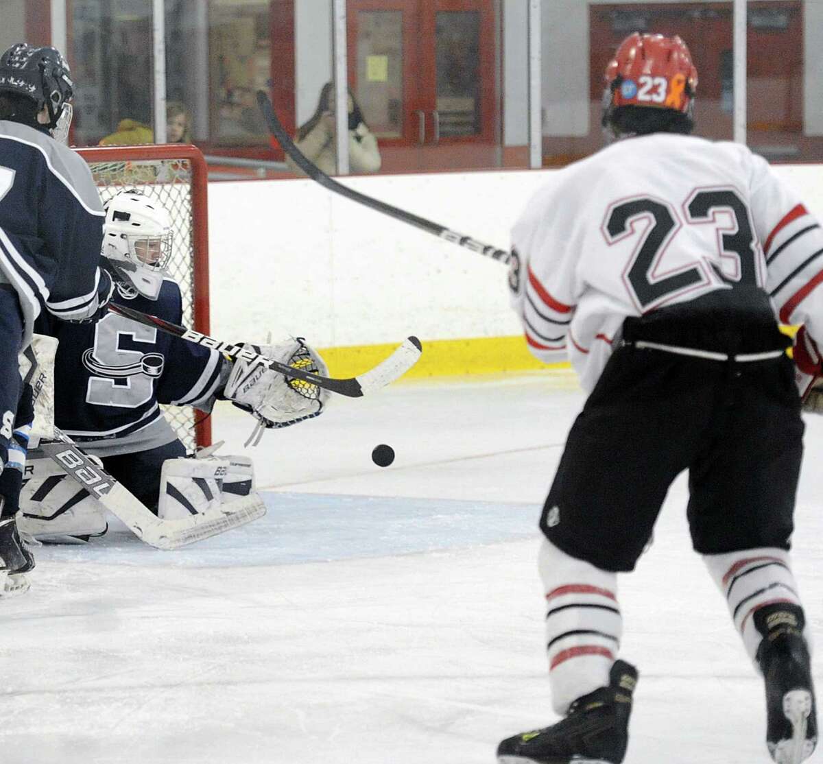 Strong finish propels Greenwich hockey team past StaplesWestonShelton