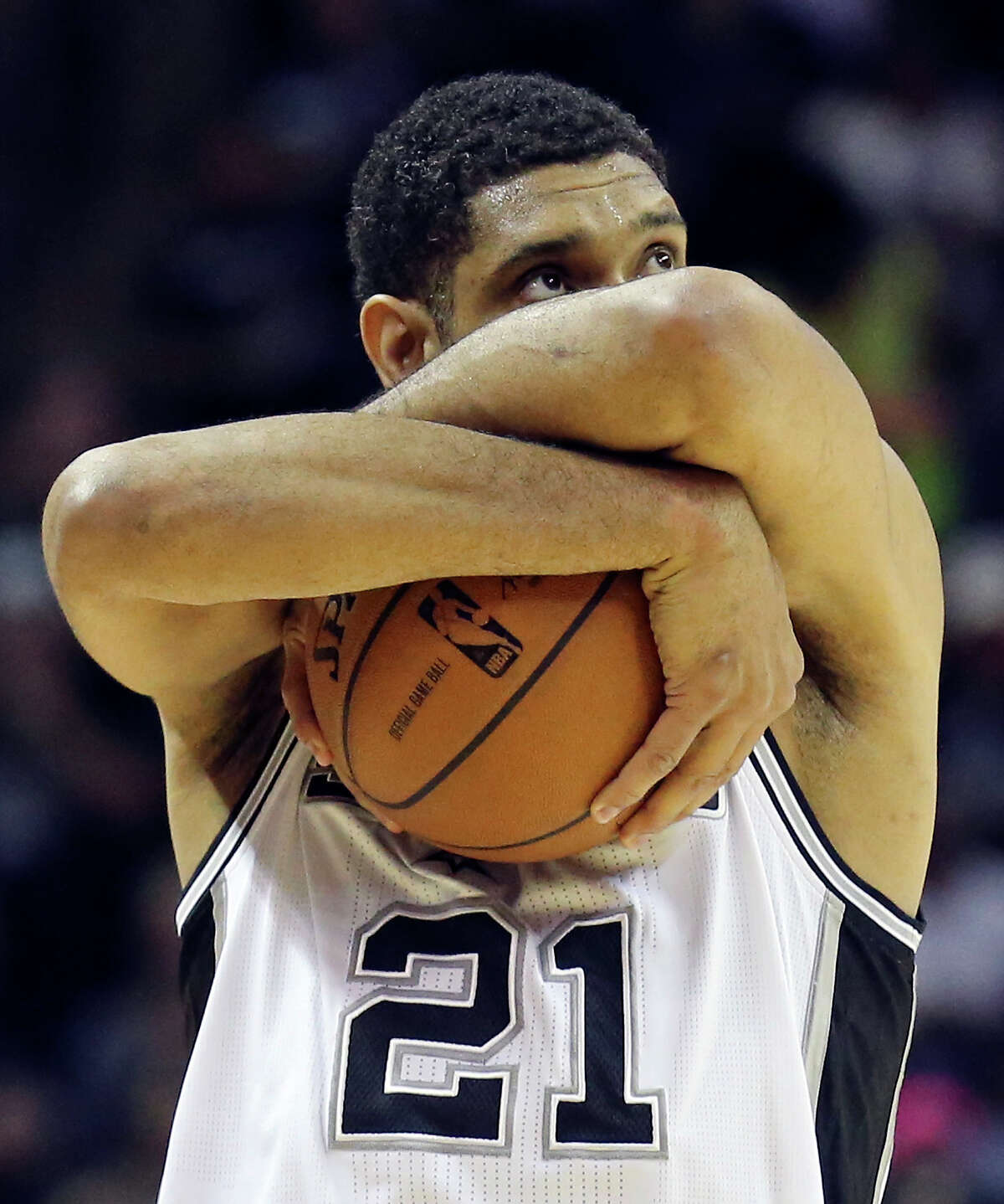 Spurs players hug it out