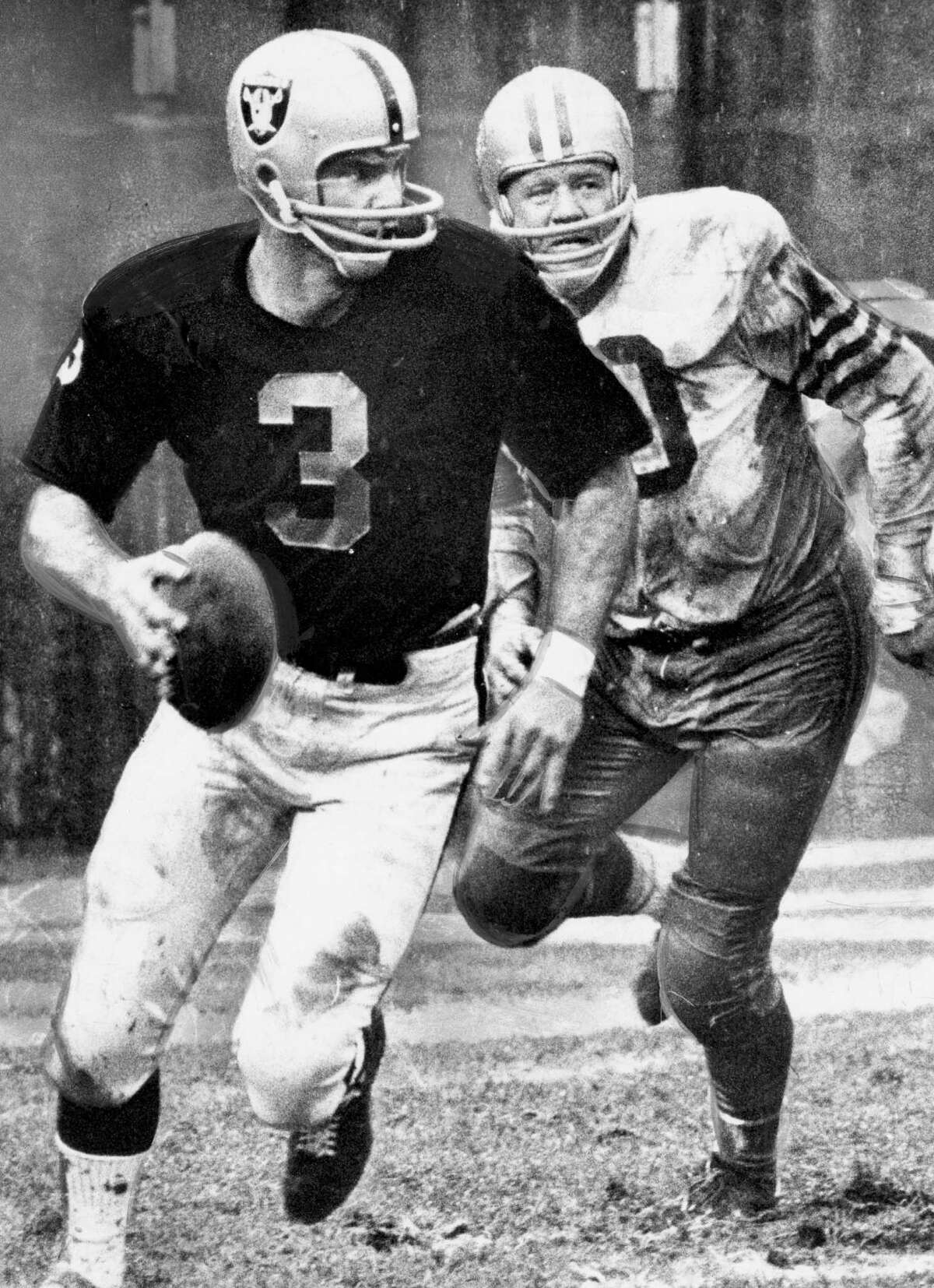 Daryle Lamonica threw 30 touchdown passes in 1967, and would acquire the nickname “The mad Bomber”.